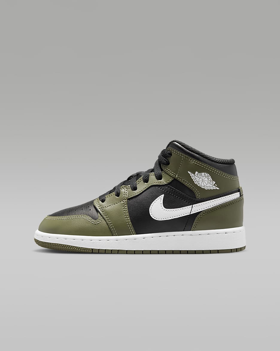 Kids air jordan 1 mid deals